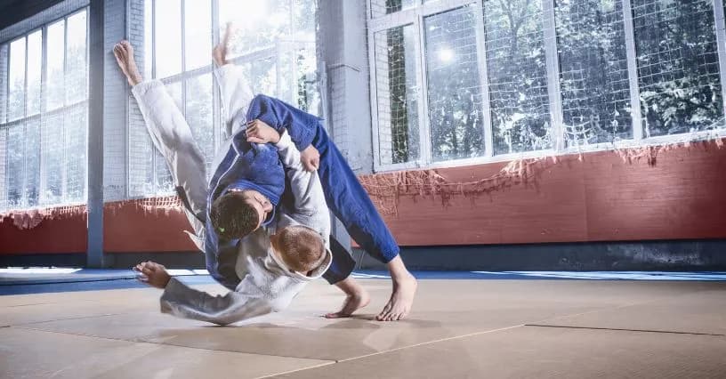 Sporty walki jakie są: Poznaj różnice i najpopularniejsze dyscypliny