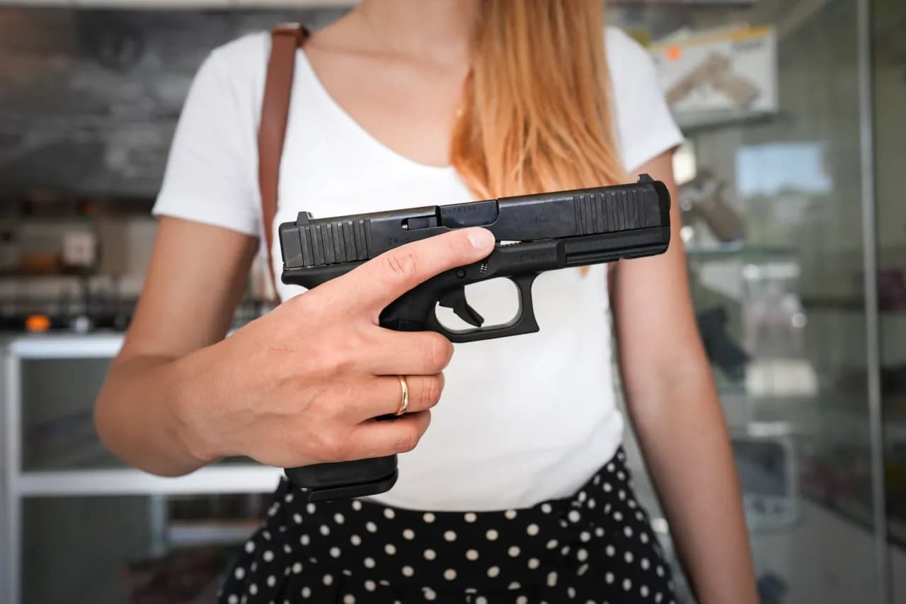 Ile kosztuje licencja na broń? Sprawdź ukryte wydatki i oszczędności