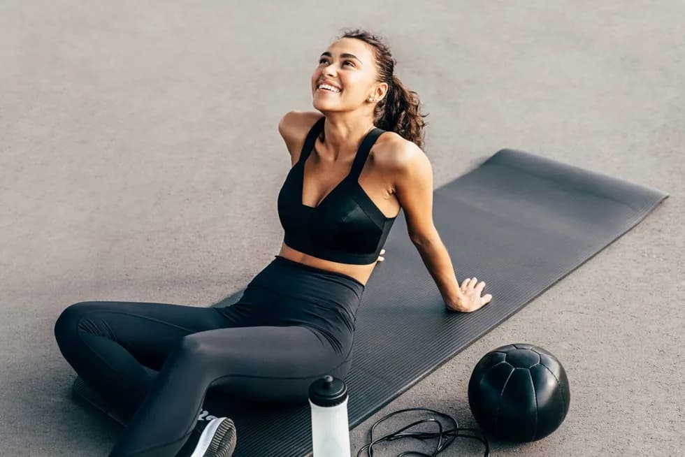 Skuteczne sposoby na zakwasy po treningu - ulga dla mięśni