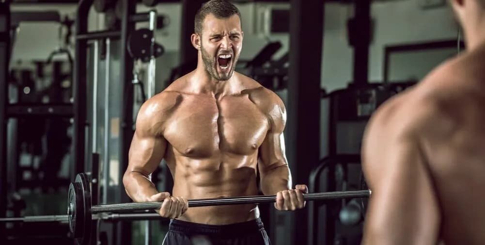 Testosteron przed czy po treningu - co przynosi lepsze efekty?